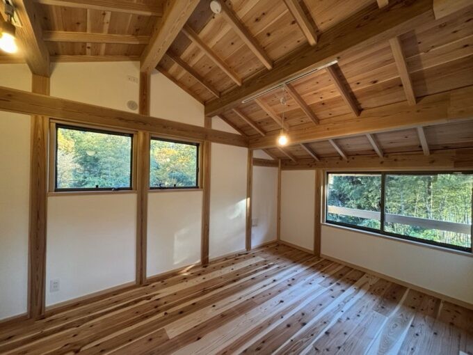 2軒の自然住宅 “八王子の家と町田の家” 完成！